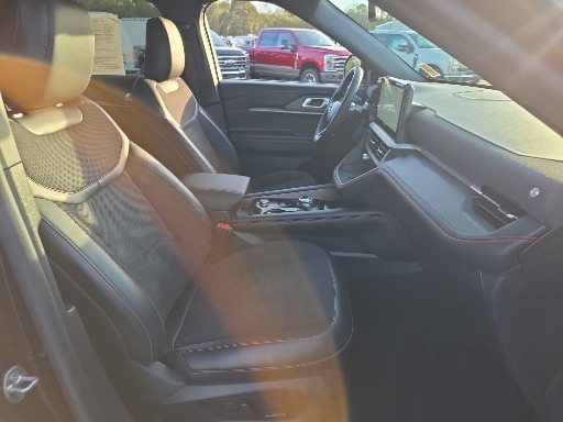 Used 2025 Ford Explorer - photo 14
