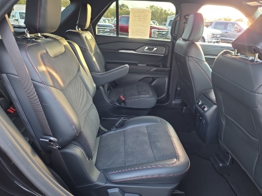 Used 2025 Ford Explorer - photo 17