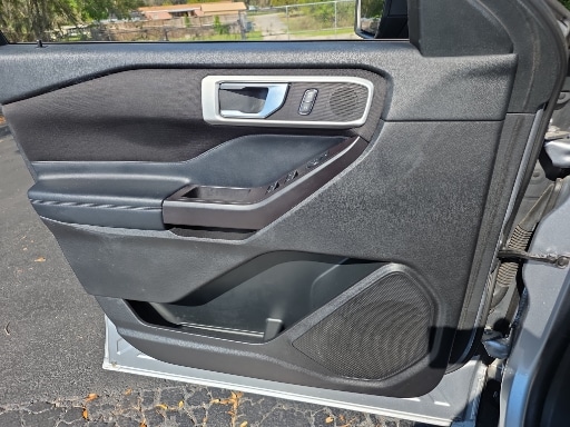 Used 2020 Ford Explorer - photo 2