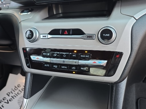 Used 2023 Ford Explorer - photo 16