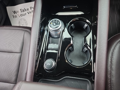 Used 2025 Ford Explorer - photo 21