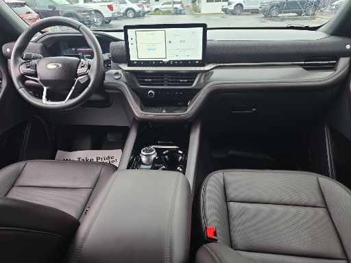 Used 2025 Ford Explorer - photo 2