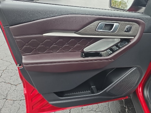Used 2025 Ford Explorer - photo 22