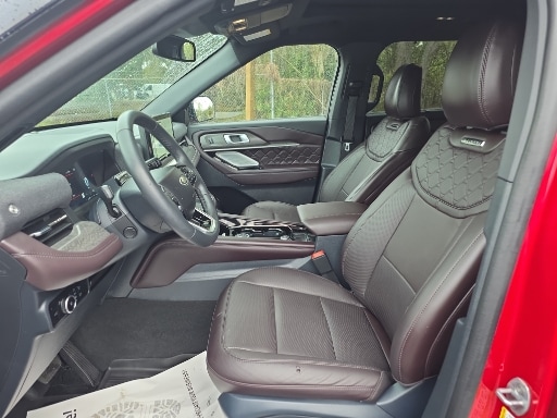 Used 2025 Ford Explorer - photo 8