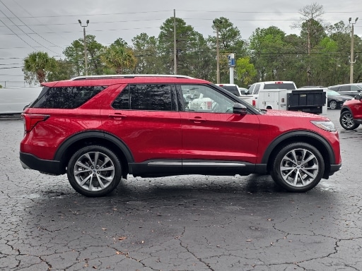 Used 2025 Ford Explorer - photo 10