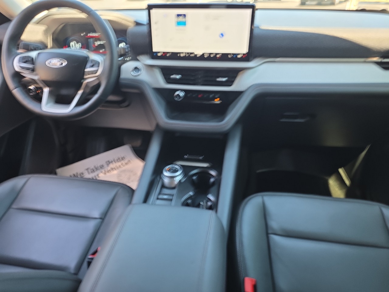 Used 2025 Ford Explorer - photo 2