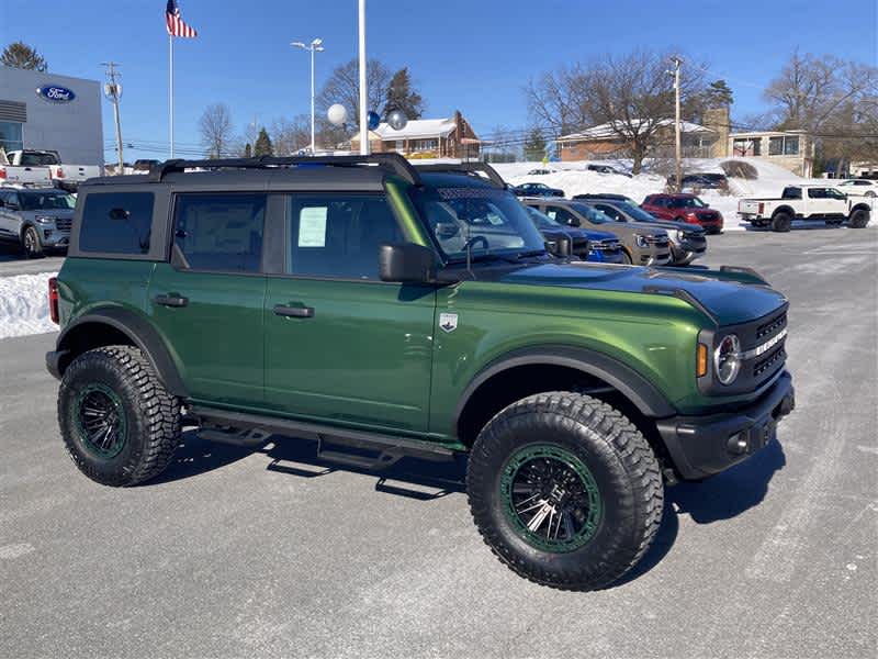 New 2025 Ford Bronco - photo 2