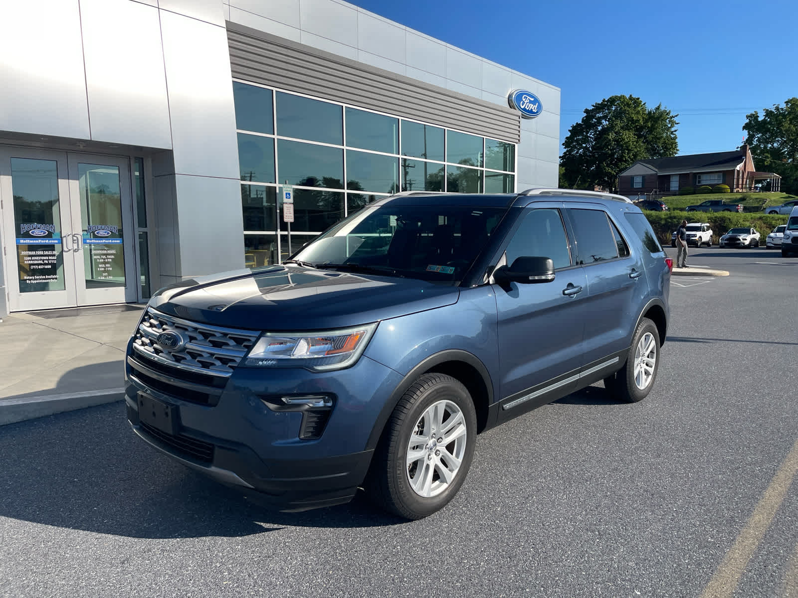 Used 2019 Ford Explorer - photo 2