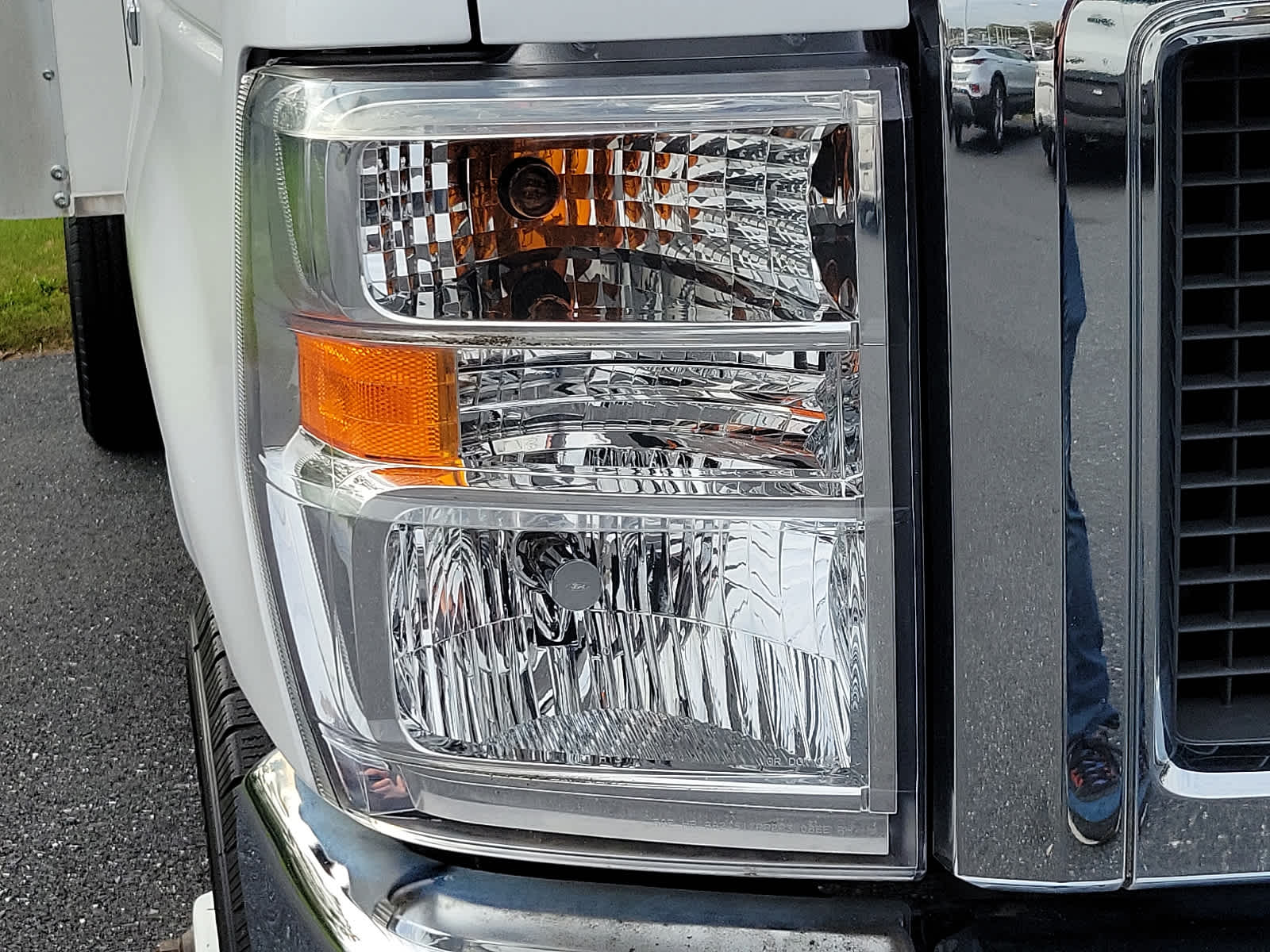 Used 2017 Ford E-350 - photo 12
