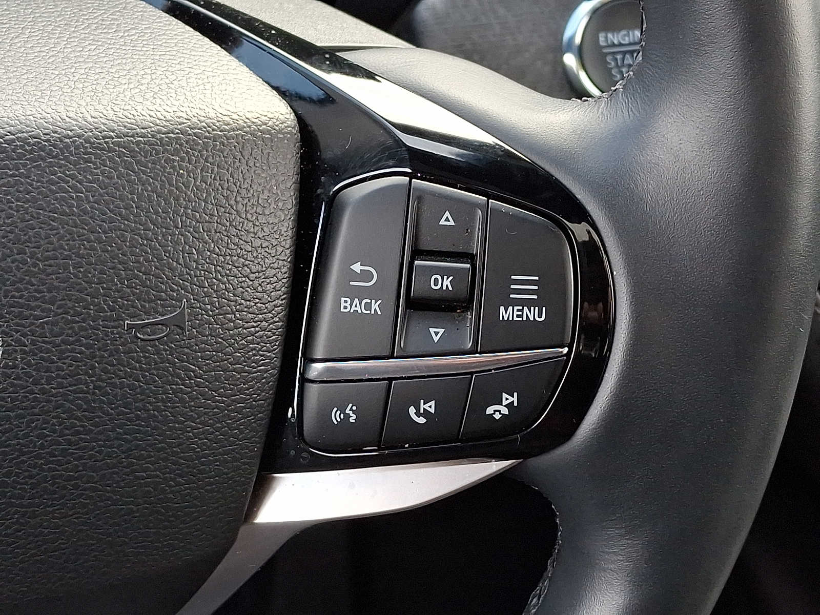 Used 2025 Ford Explorer - photo 24