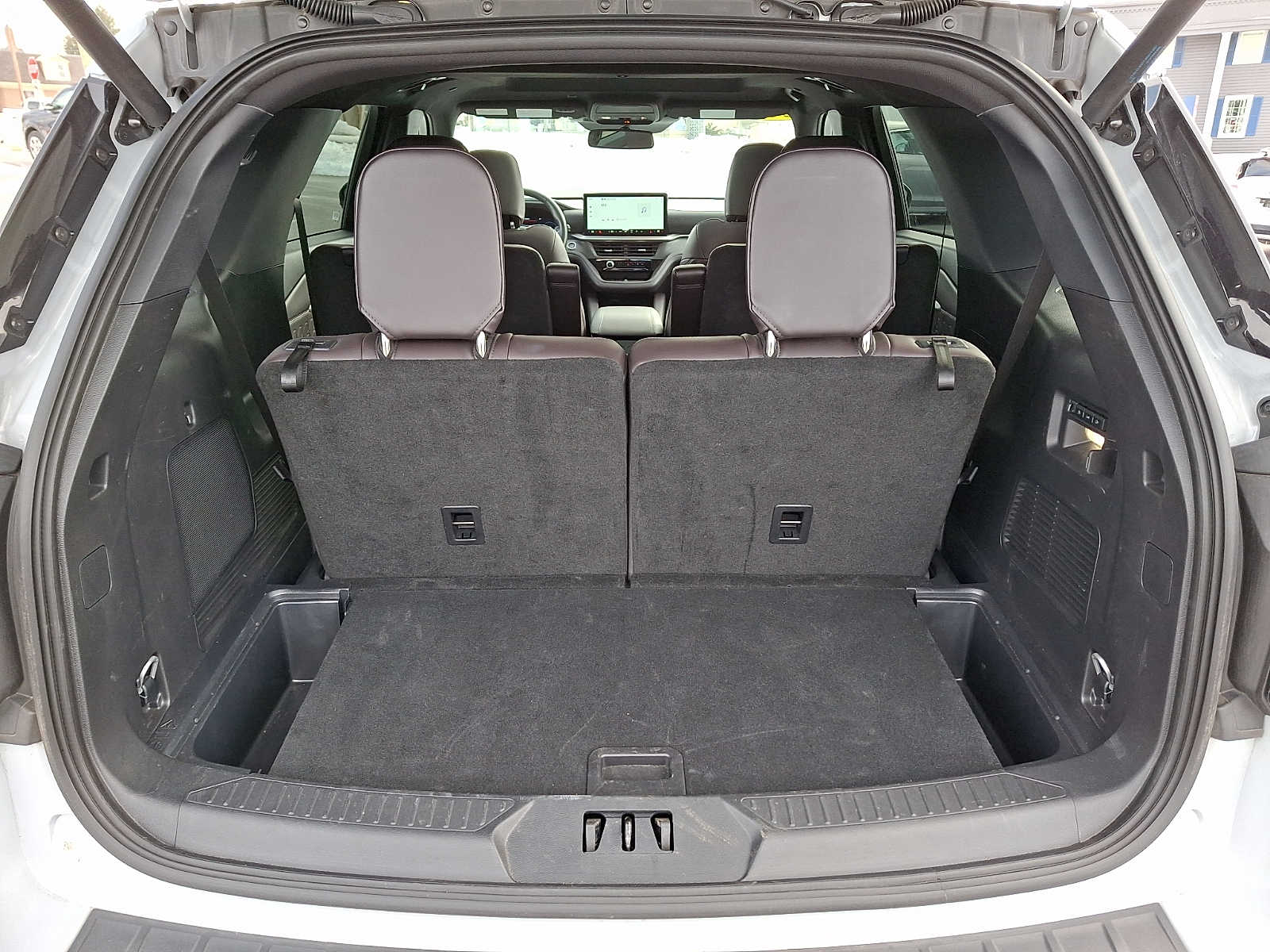 Used 2025 Ford Explorer - photo 29