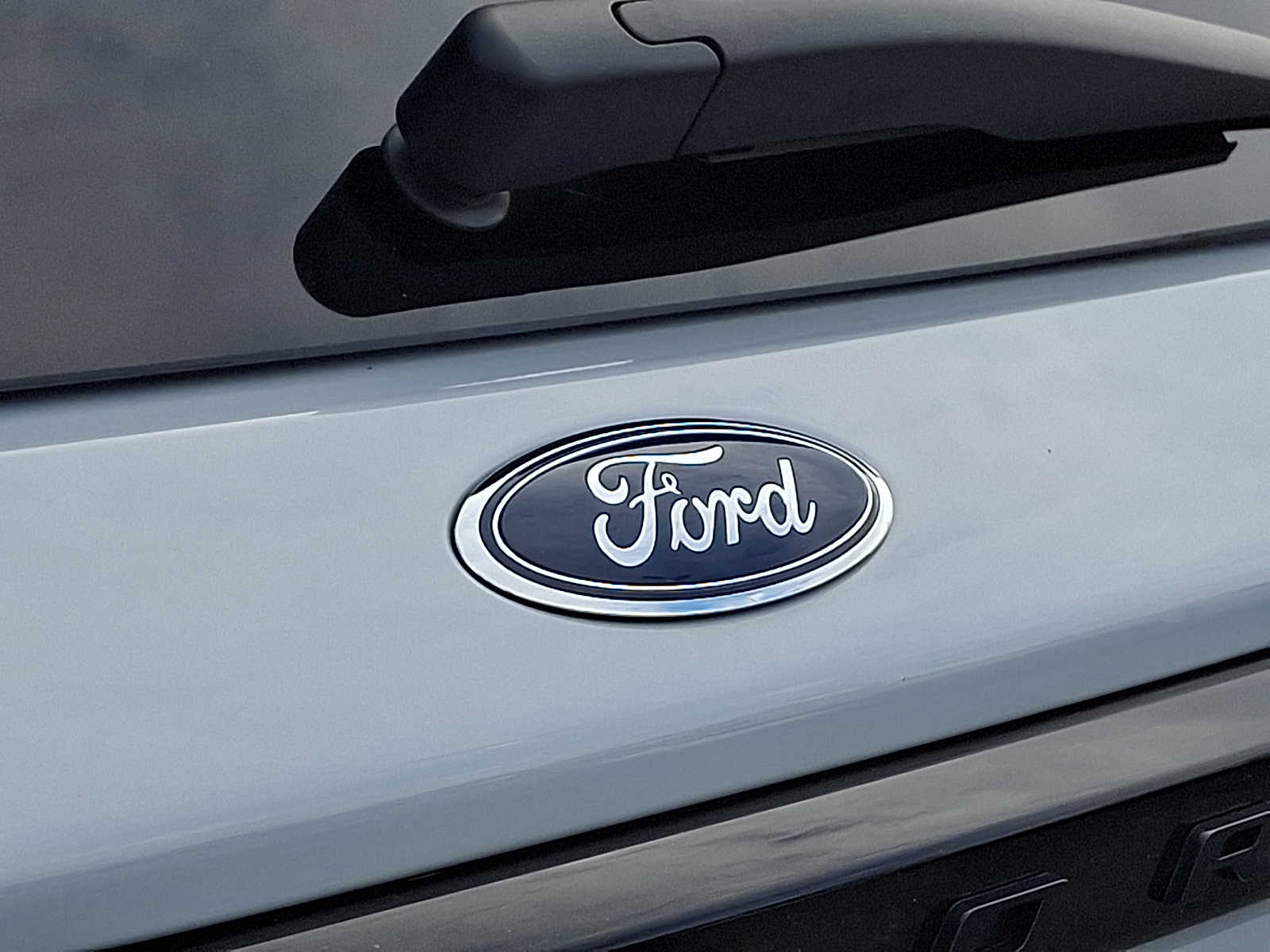 Used 2025 Ford Explorer - photo 31