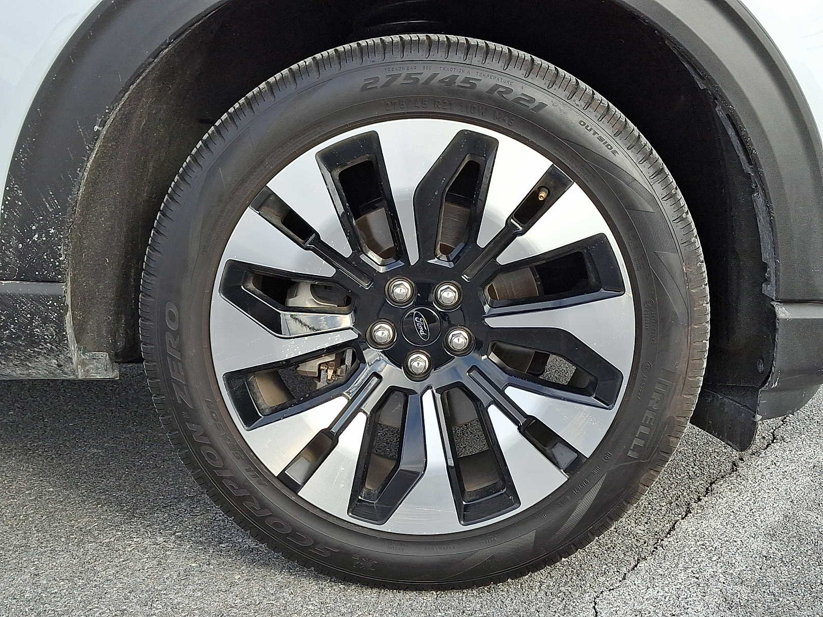 Used 2025 Ford Explorer - photo 10