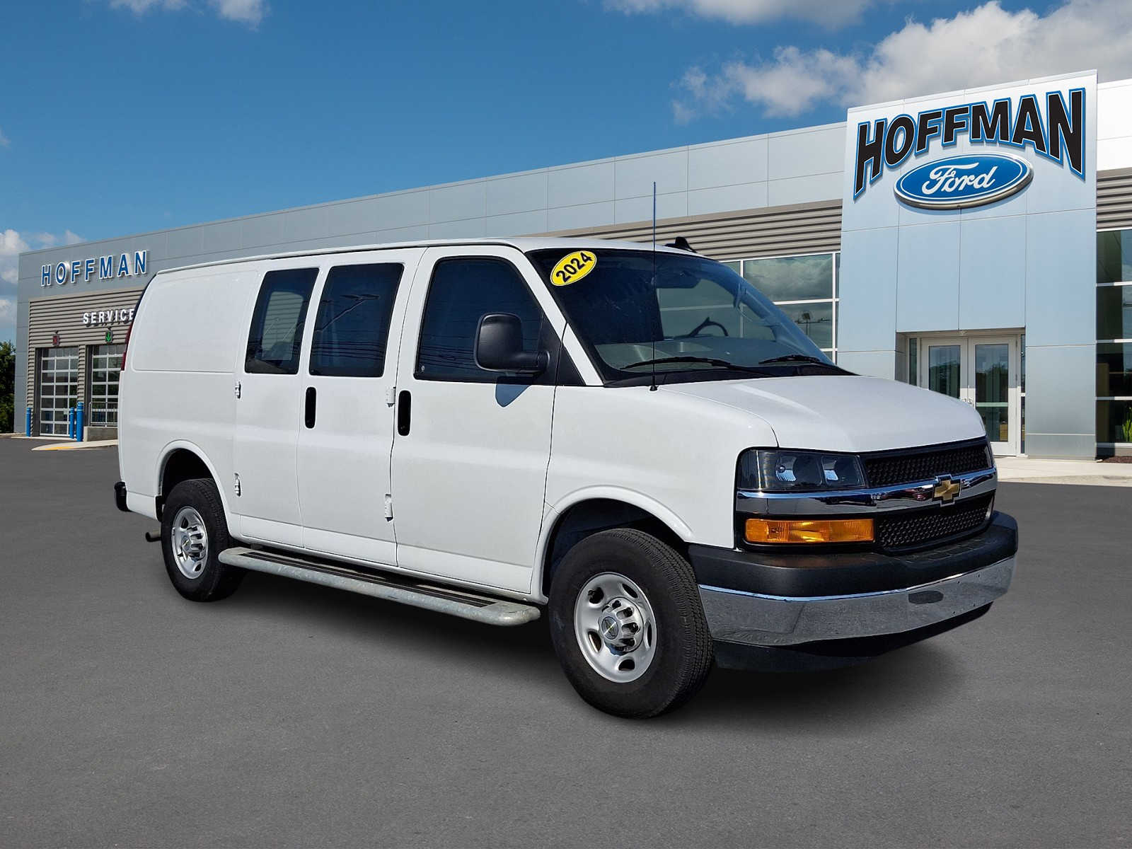 Used 2024 Chevrolet Express 2500 - photo 1