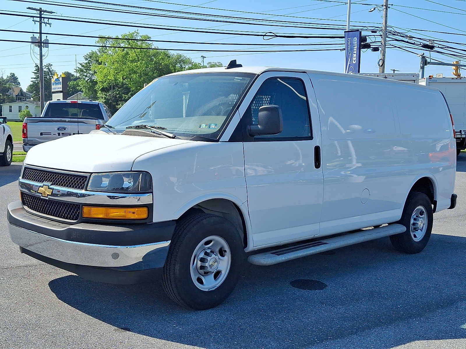 Used 2024 Chevrolet Express 2500 - photo 5