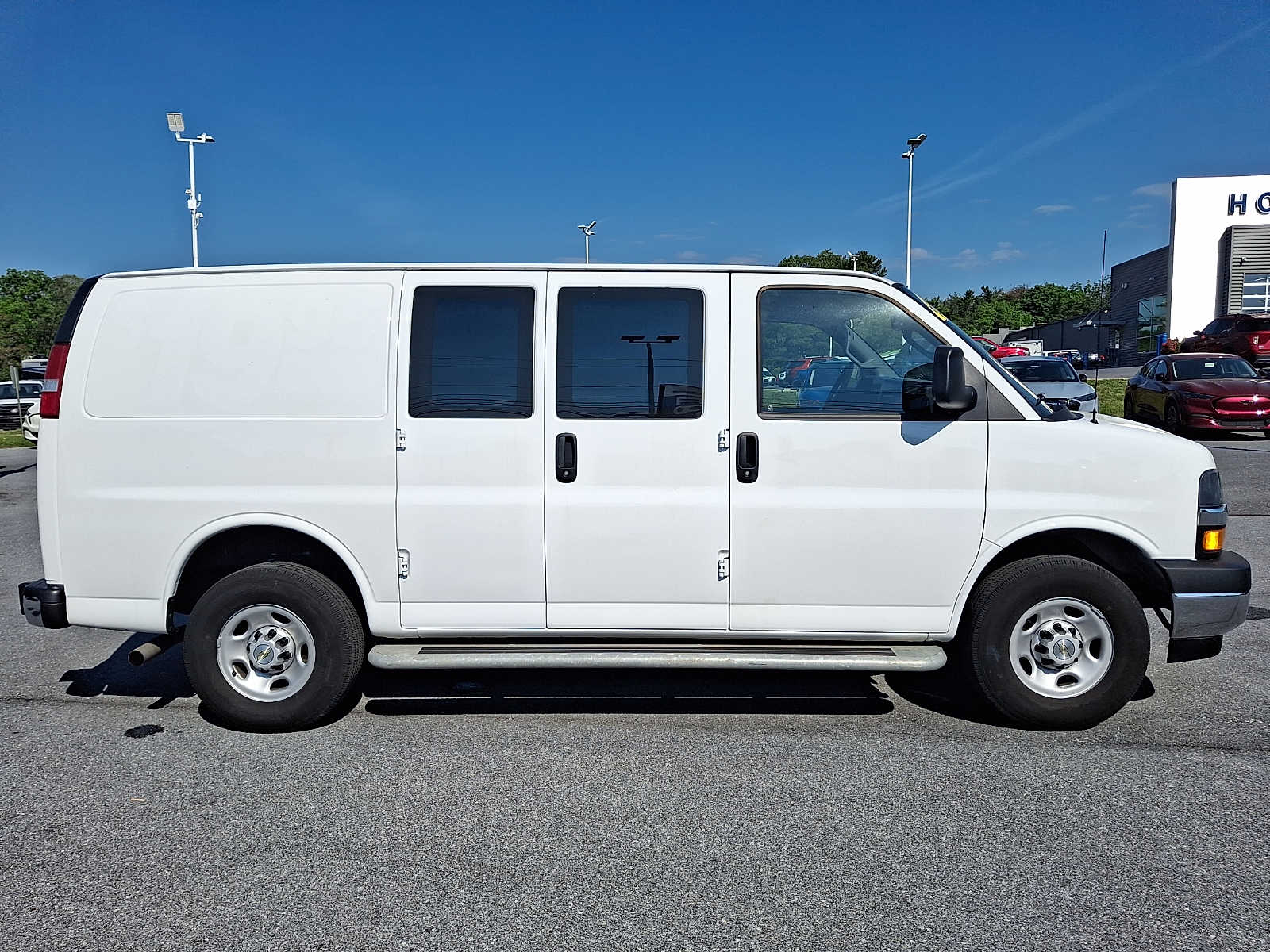 Used 2024 Chevrolet Express 2500 - photo 9