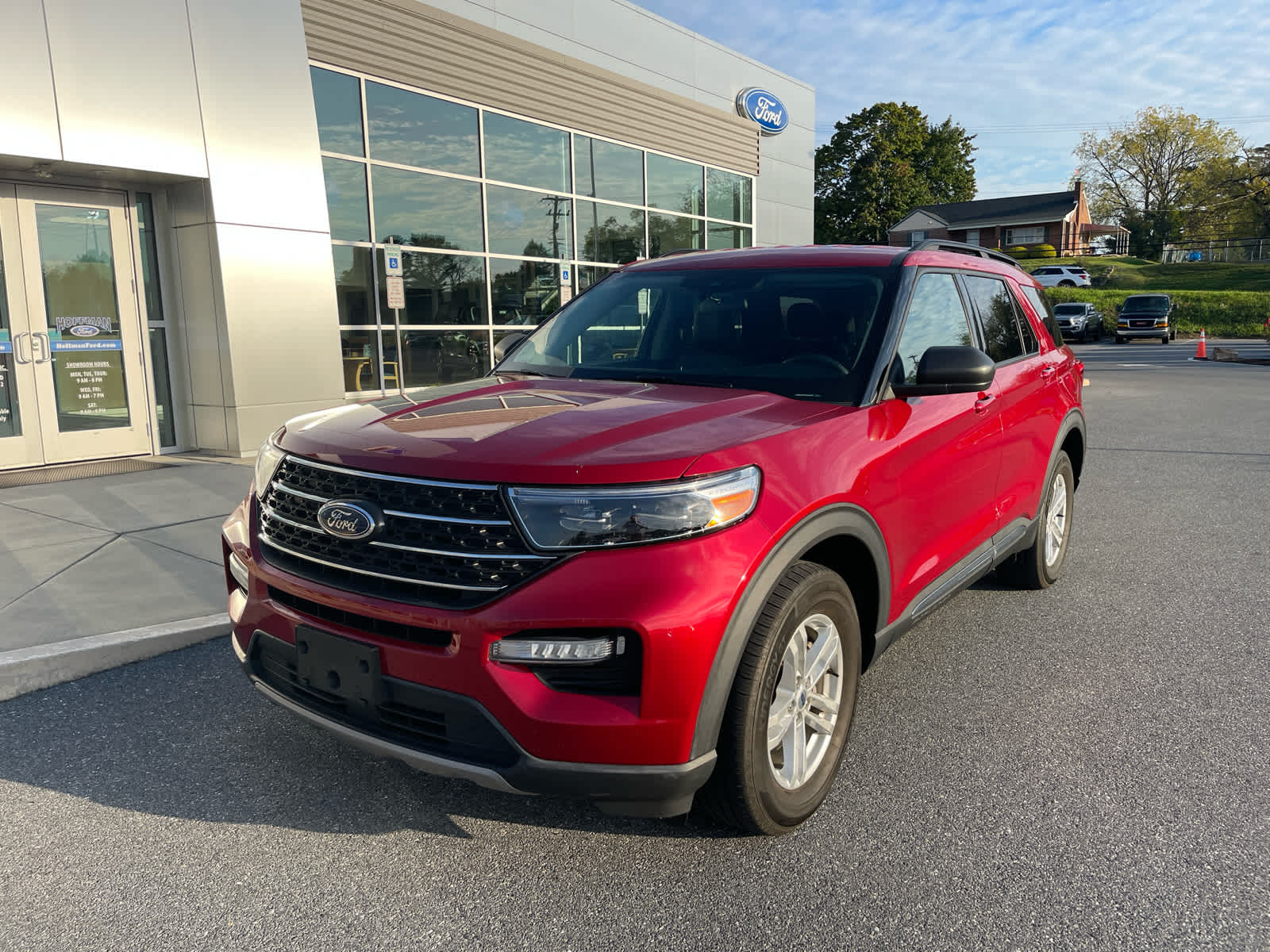 Used 2023 Ford Explorer - photo 2