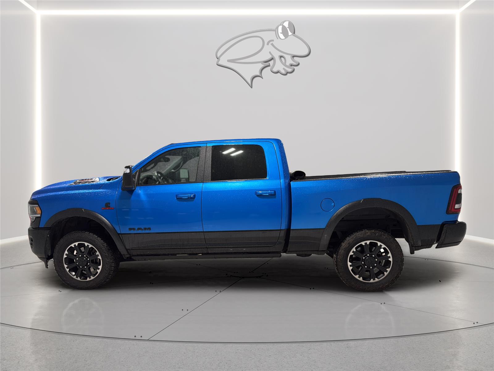 Used 2024 Ram 2500 - photo 2