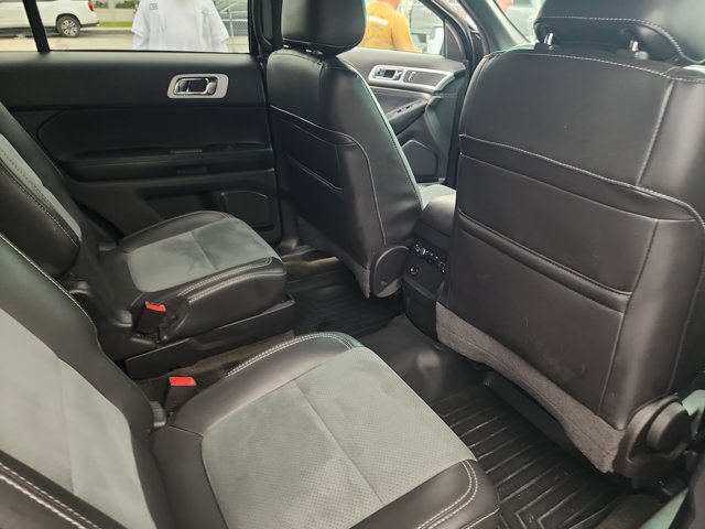 Used 2015 Ford Explorer - photo 19