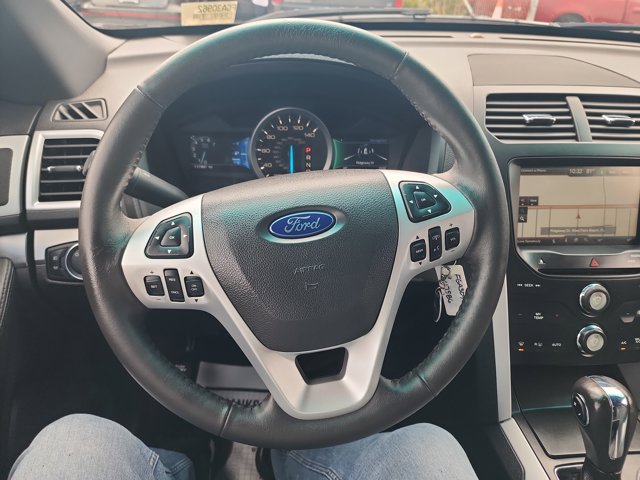 Used 2015 Ford Explorer - photo 27