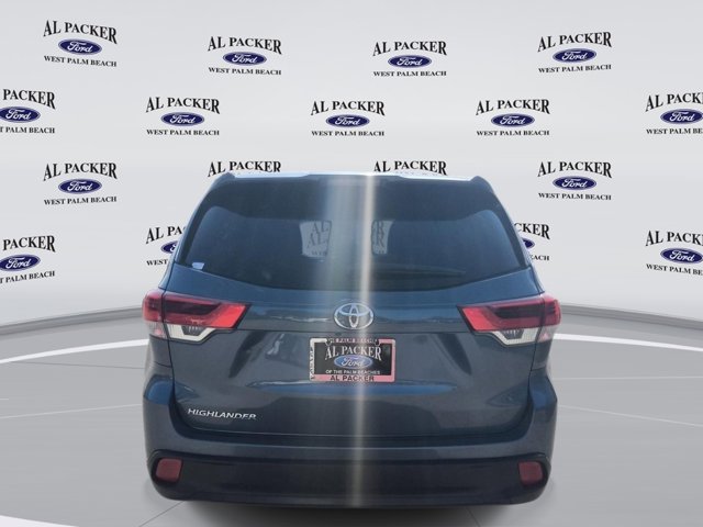 Used 2018 Toyota Highlander - photo 6