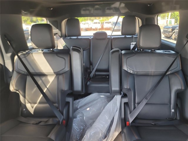 New 2025 Ford Expedition - photo 18