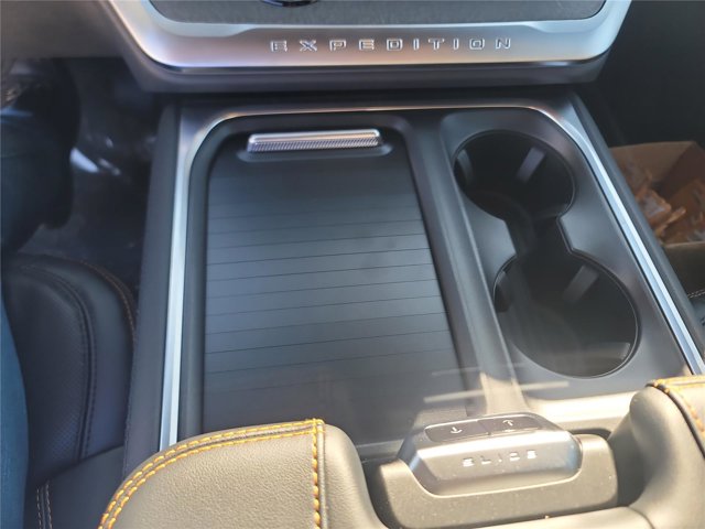 New 2025 Ford Expedition - photo 25