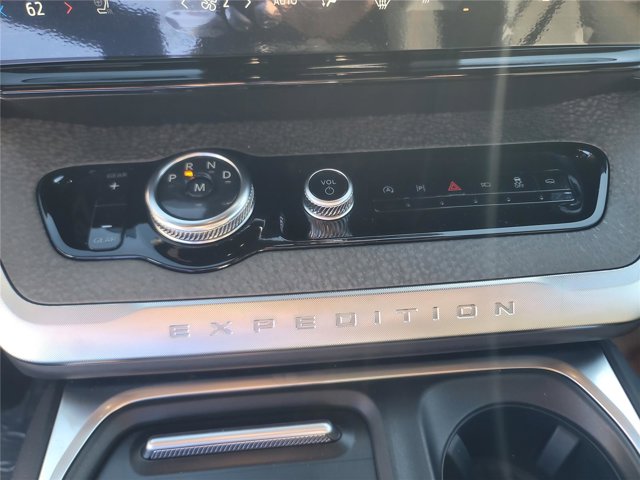 New 2025 Ford Expedition - photo 27