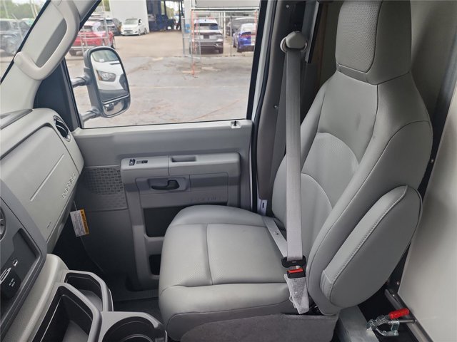 New 2026 Ford E-350 - photo 19