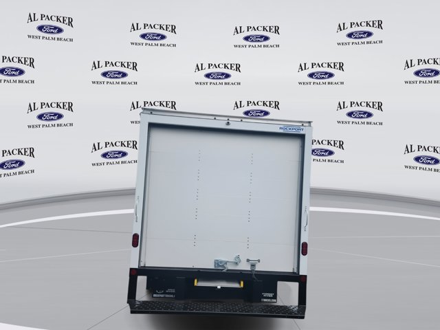 New 2026 Ford E-350 - photo 6