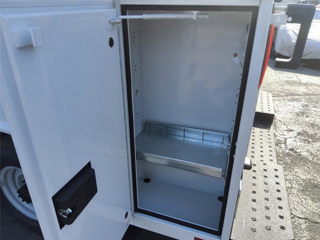 New 2026 Ford E-350 - photo 21