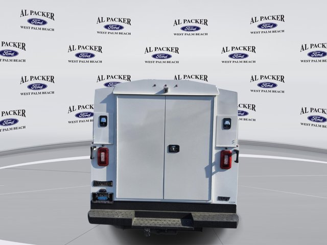 New 2026 Ford E-350 - photo 6