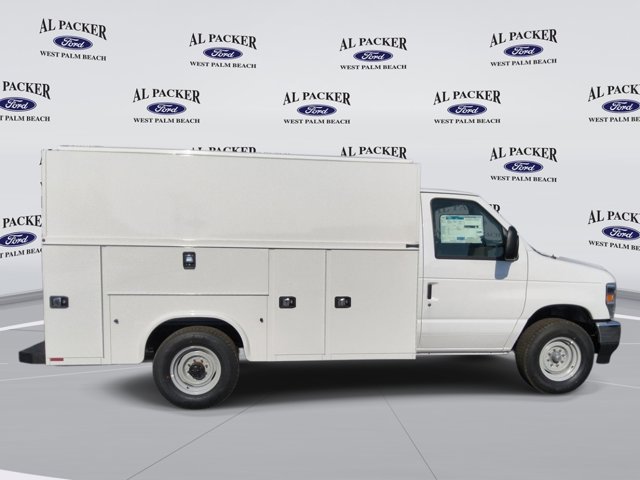 New 2026 Ford E-350 - photo 8