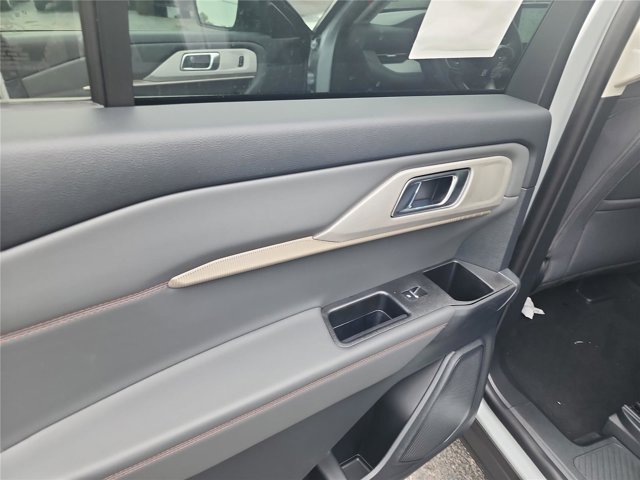 New 2026 Ford Explorer - photo 17