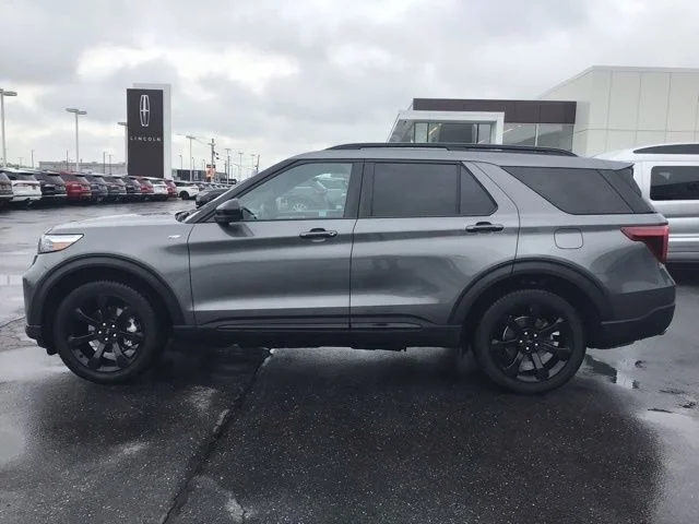 Used 2023 Ford Explorer - photo 7