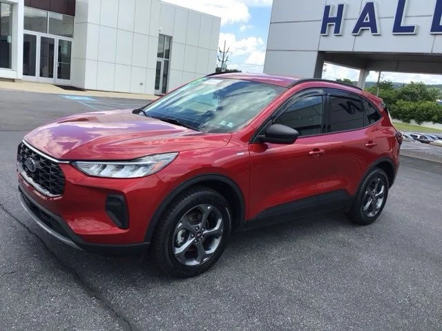 Used 2025 Ford Escape - photo 1