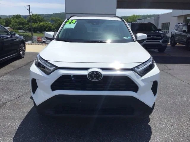 Used 2025 Toyota RAV4 - photo 2