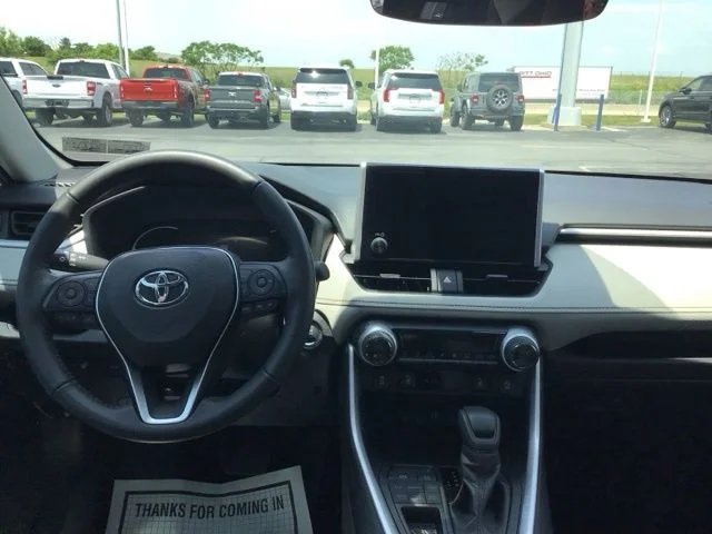 Used 2025 Toyota RAV4 - photo 11