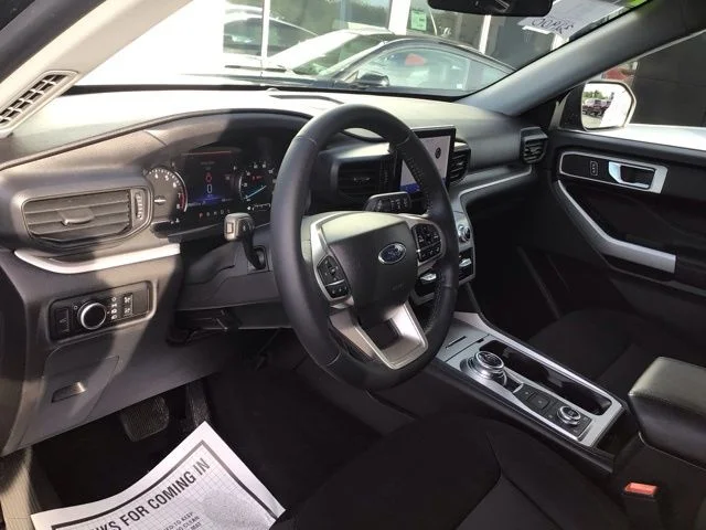 Used 2023 Ford Explorer - photo 9