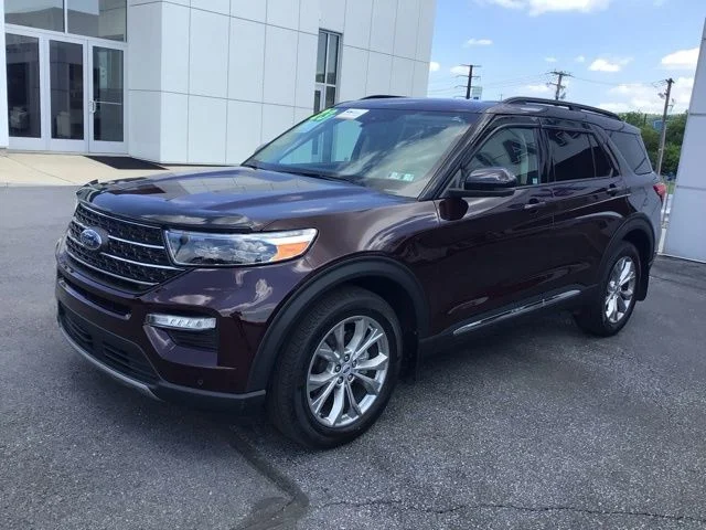 Used 2023 Ford Explorer - photo 1