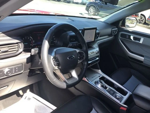 Used 2022 Ford Explorer - photo 9