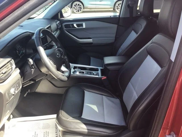 Used 2022 Ford Explorer - photo 10