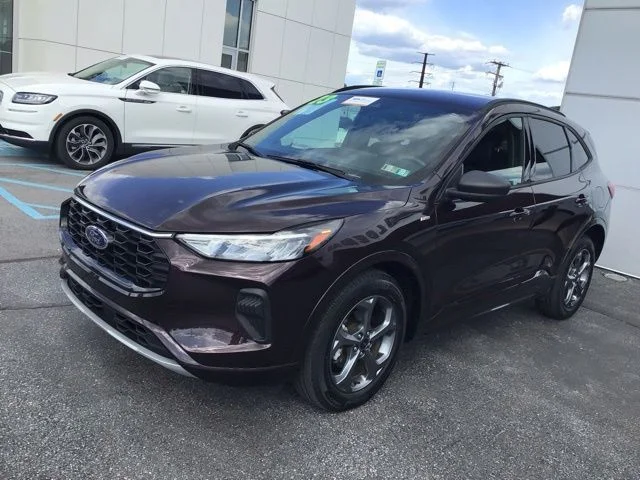 Used 2023 Ford Escape - photo 1