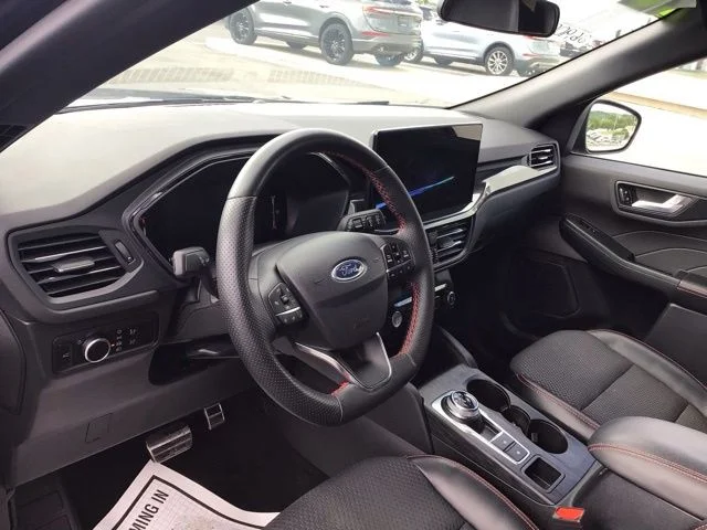 Used 2023 Ford Escape - photo 9