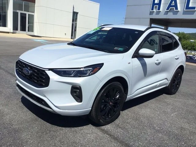Used 2025 Ford Escape - photo 1