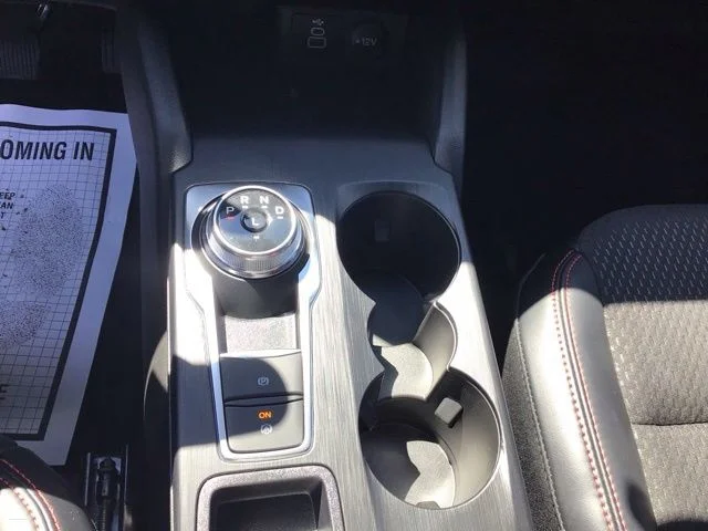 Used 2025 Ford Escape - photo 18
