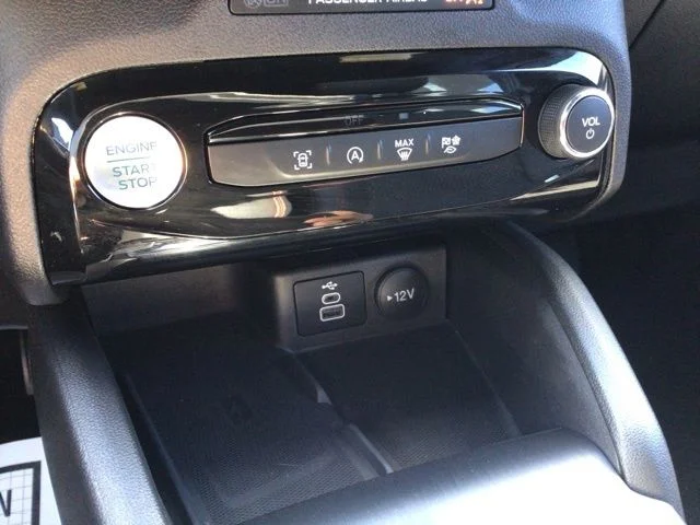 Used 2025 Ford Escape - photo 19