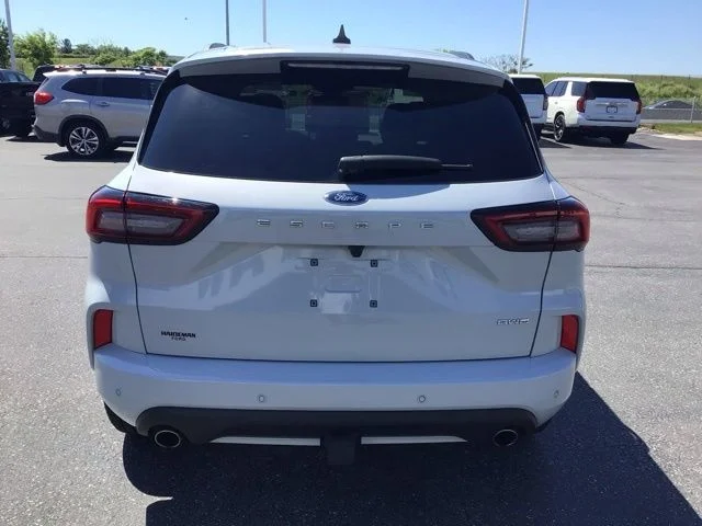 Used 2025 Ford Escape - photo 8