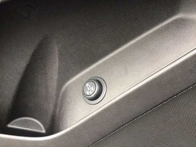 Used 2018 Chevrolet Equinox - photo 21