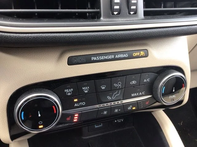 Used 2022 Ford Escape - photo 17